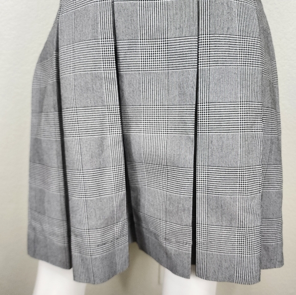 Parker Black Micro Houndstooth Pleated Skirt Size M/L - Picture 4 of 7